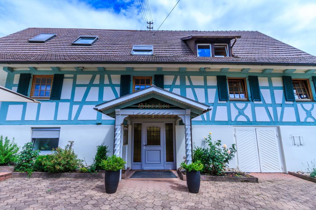 Hirschen Apartments Reute  Екстериор снимка